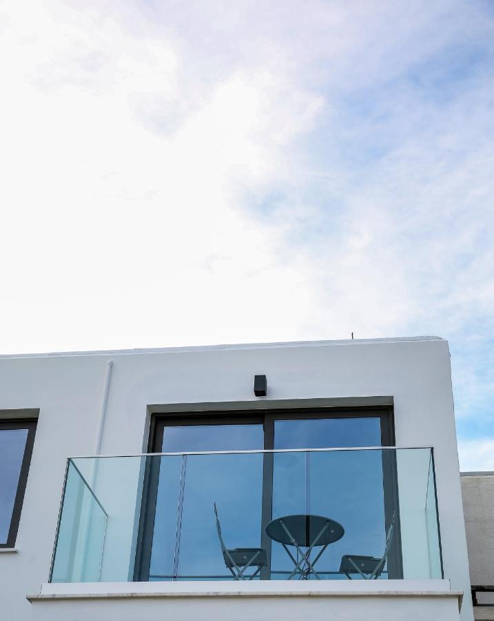 Sea Side Appartment In Kato Paphos Luaran gambar