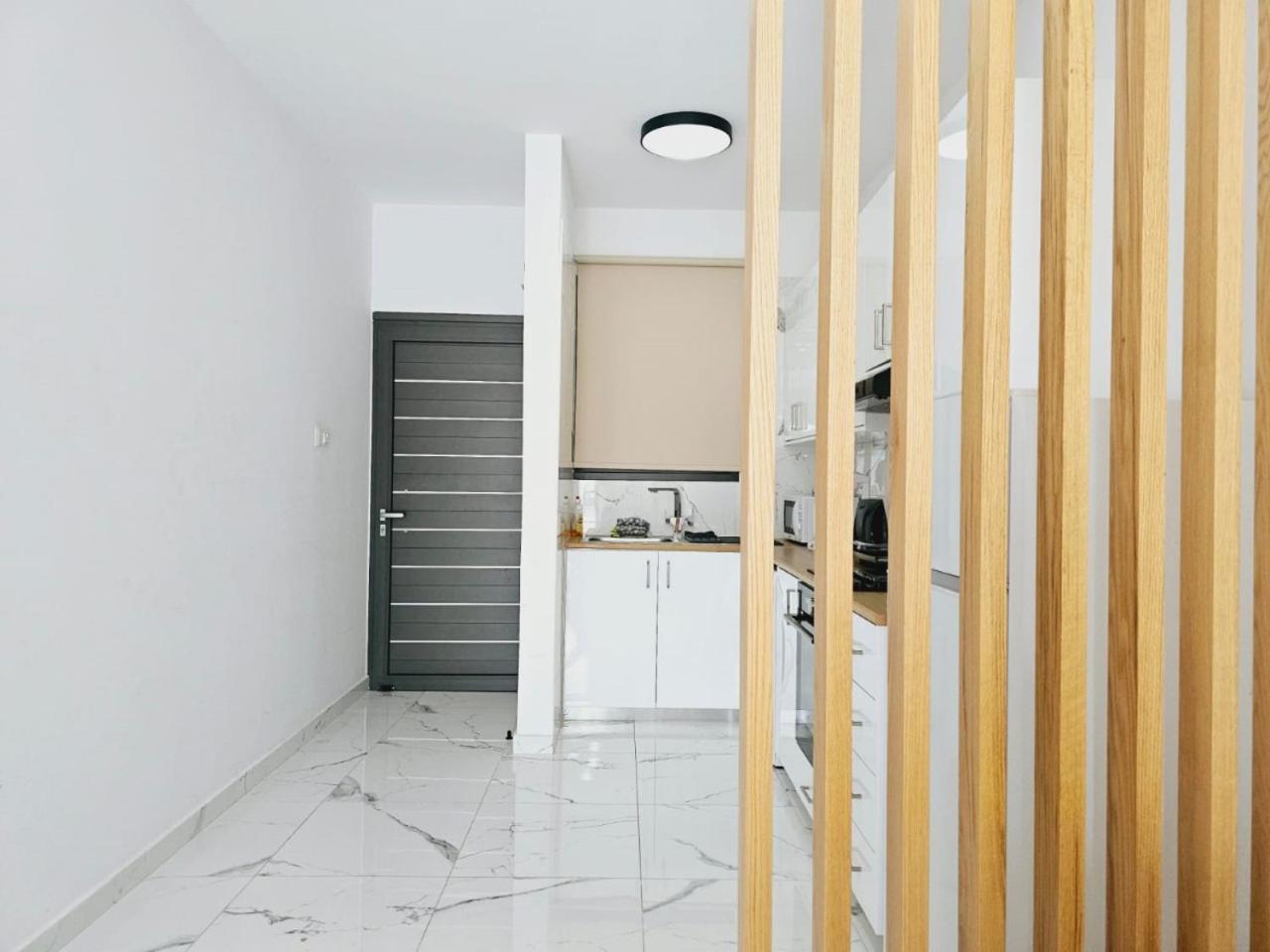 Sea Side Appartment In Kato Paphos Luaran gambar
