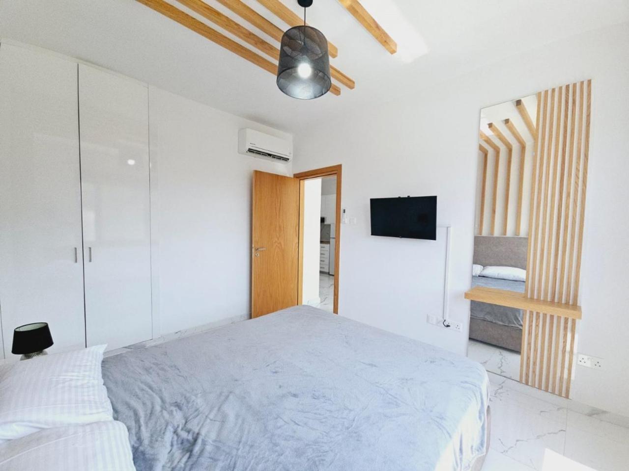 Sea Side Appartment In Kato Paphos Luaran gambar